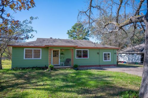 565 Maple Ave, Van, TX 75790-3023