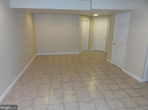 22 Crawford Dr, Charles Town WV 25414-6502 exterior