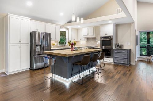 3438 Lake Ridge Pl, Gainesville, GA 30506-1410