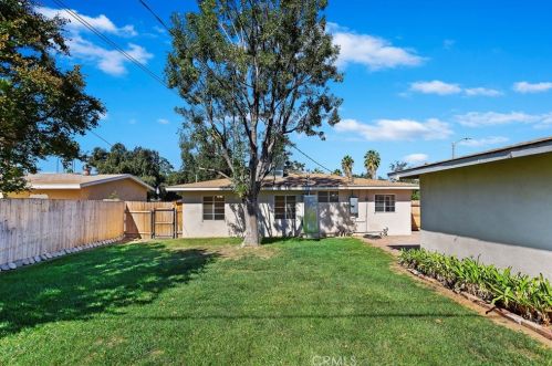 8170 Garfield St, Riverside CA  92504-3010 exterior