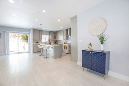 3521 Encinal Ave, Glendale CA 91214-2415 exterior