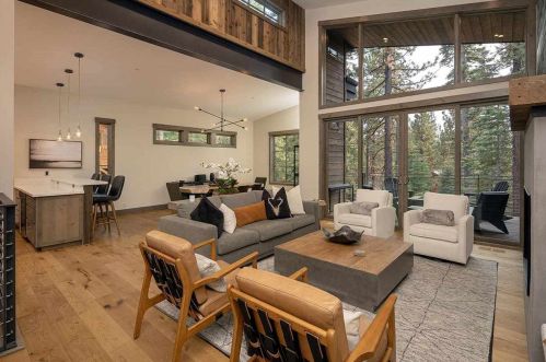 11901 Sitzmark Way, Truckee CA  96161-6139 exterior