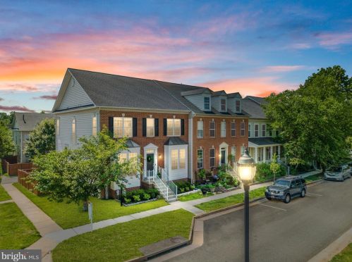 13015 Jadestone Way, Woodbridge, VA 22192-5385