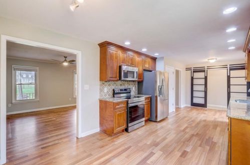 221 Aster Trce, Holly Springs, GA 30115-8426