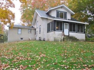 765 Old Beach Ln, Minnetrista, MN 55387