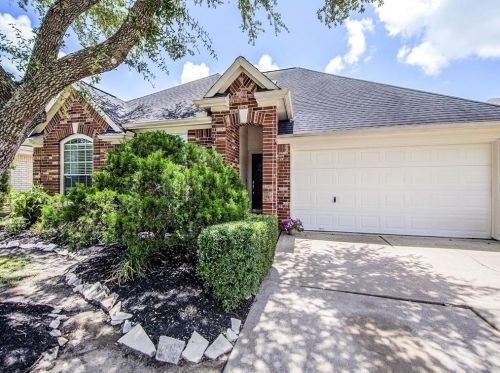 3522 Glenhill Dr, Pearland, TX 77584-8707