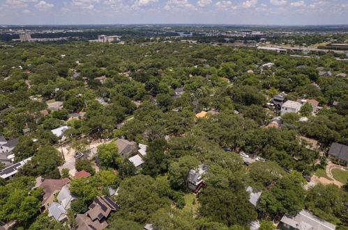 1804 Alta Vis Ave, Austin TX  78704-5226 exterior