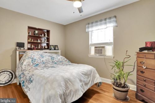 1378 Valley Rd, Berkeley Springs WV  25411-4801 exterior