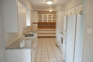 2007 Spillers Ln, Houston TX  77043-2416 exterior