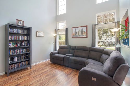 535 Lancaster Dr, Pingree Grove IL  60140-9156 exterior
