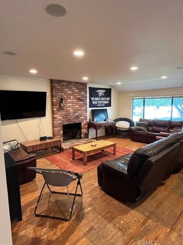 567 Cuesta Dr, San Luis Obispo, CA 93405-1152