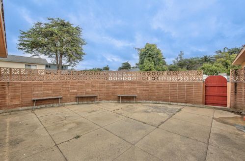 1024 Highland St, Seaside CA 93955-6103 exterior