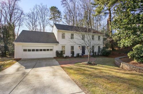 5050 Riverhill Rd, Marietta, GA 30068-4858