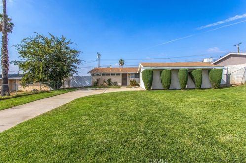 5392 Elmwood Rd, San Bernardino, CA 92404-2836