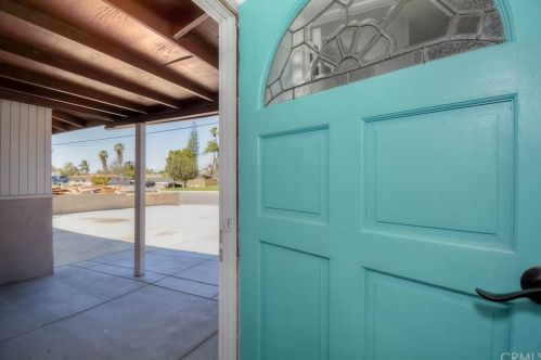 10440 Hole Ave, Riverside CA  92505-1620 exterior