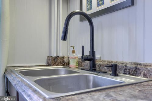 258 Ross St, Lancaster PA  17602-1940 exterior