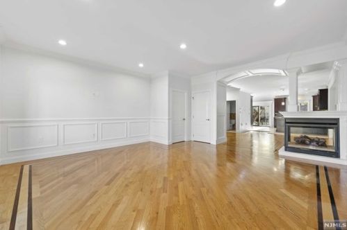 236 Columbia Ave, Cliffside Park, NJ 07010-2404