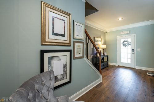 420 Fernbay Dr, Atlanta GA  30331-8956 exterior