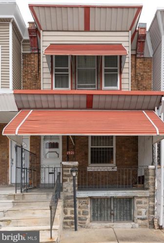 1921 30th St, Philadelphia, PA 19121-1818