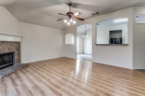 9021 Rushing River Dr, Fort Worth TX  76118-7741 exterior