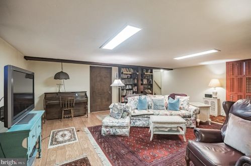 221 Elm Ave, Tavistock NJ 08033-2538 exterior