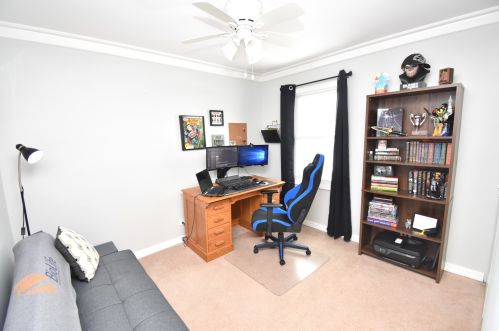 731 Sand Crk Dr, Carol Stream IL  60188-9138 exterior