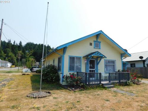 380 3rd Ave, Powers OR  97466-9740 exterior