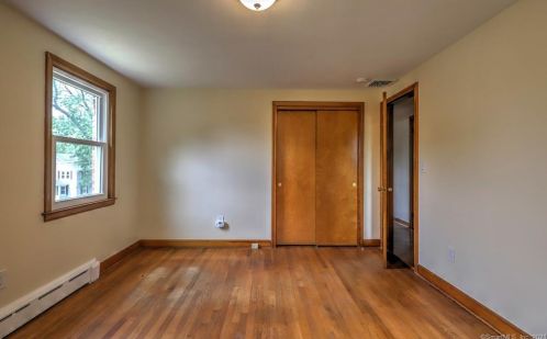 91 Wrinn St, Wallingford CT  06492-3141 exterior