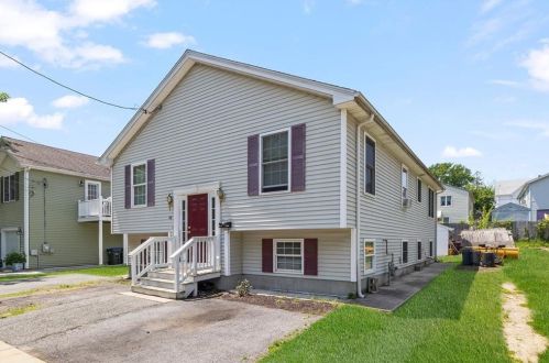 148 Ophelia St, Providence, RI 02909-5736