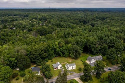 67 Winnicutt Rd, Stratham, NH 03885-2426