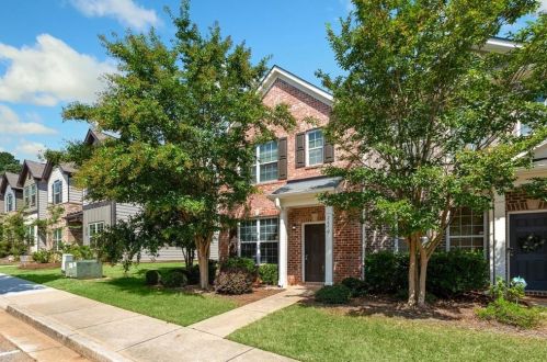 2680 Bayrose Cir, Atlanta, GA 30344-8201