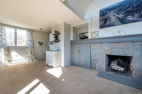 65 Bokum Rd, Chester CT  06412-1339 exterior