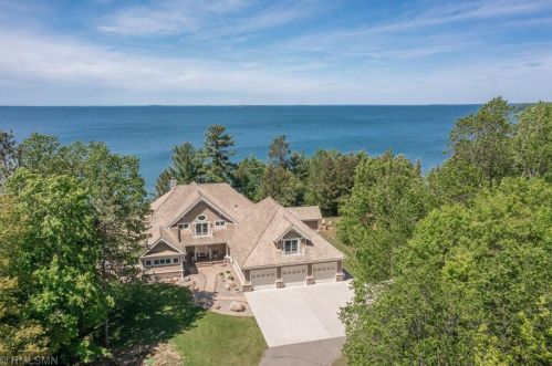 1242 Maple Leaf Trl, Shingobee, MN 56484-2634
