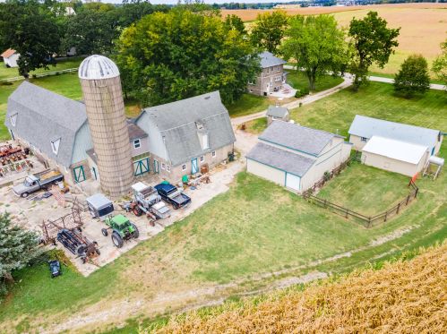 15346 Quigley Rd, Sycamore IL  60178-8362 exterior