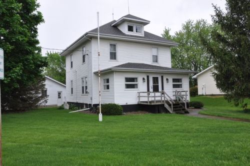 601 Front St, Annawan, IL 61234-9731