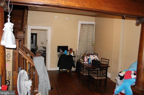 431 Strawberry St, Lancaster PA  17602-4464 exterior