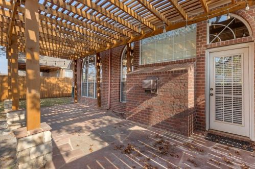 2205 Rachel Ct, Carrollton TX exterior