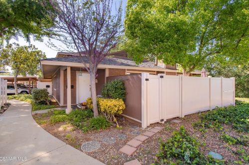 28541 Conejo View Dr, Calabasas, CA 91301-3315