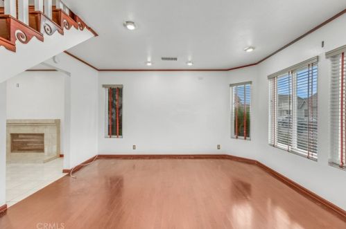 15312 Rancho Obispo Rd, Paramount, CA 90723-4564