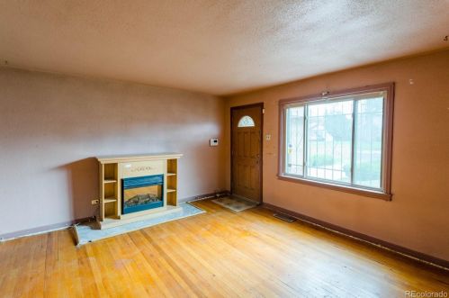 2675 Kearney St, Denver, CO 80222-6327