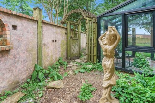 1741 Hialeah, Taylor Lake Village TX 77586-2938 exterior