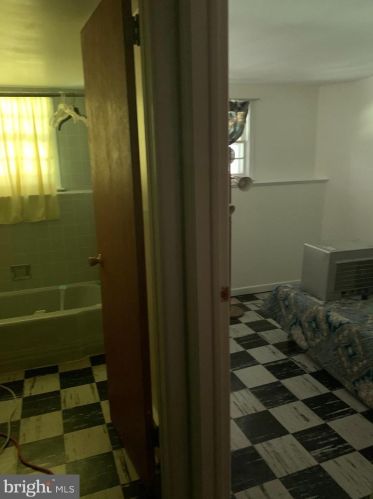 90 Woodside Ln, Princeton NJ  08540-5426 exterior