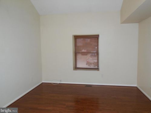 6517 Smokehouse Ct, Columbia, MD 21045-4405