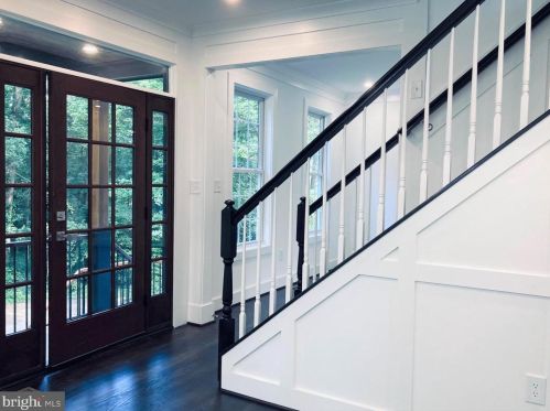 8010 Valley St, Silver Spring MD  20910-5243 exterior