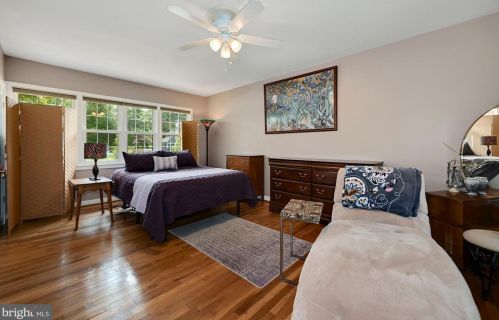 457 Crystal Lake Ave, Tavistock NJ 08033-2819 exterior