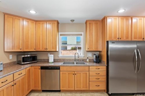 3687 Roslyn St, Riverside CA  92504-3536 exterior