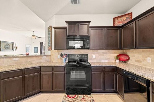 19525 Smith Gin St, Webberville TX  78653 exterior
