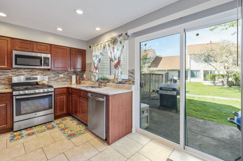 767 Colorado Ct, Carol Stream IL  60188-9214 exterior