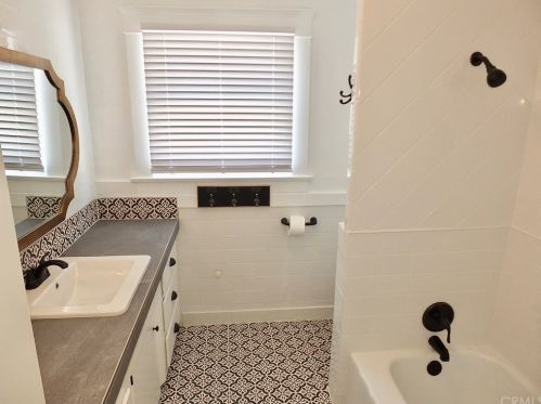 502 Claudina St, Anaheim CA  92805-2701 exterior