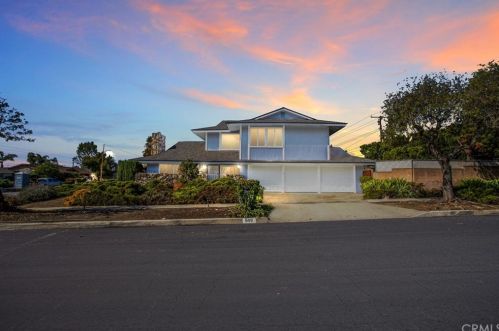949 Notre Dame St, Upland, CA 91786-2762